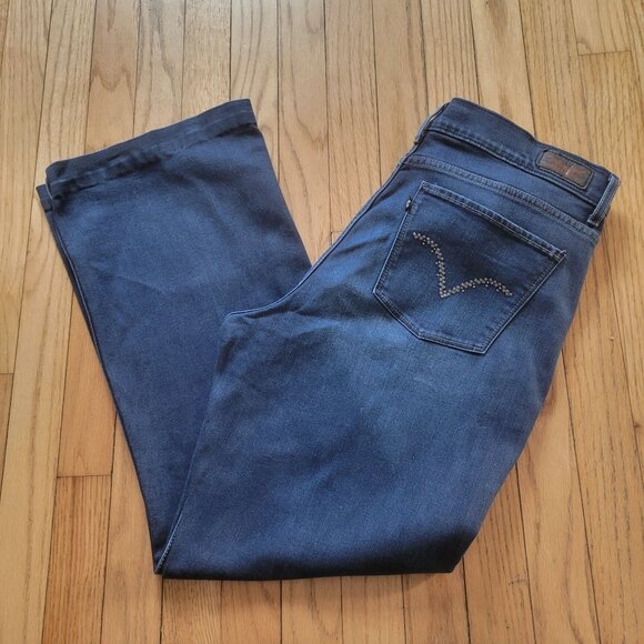 Levis Womens 312 Shaping Bootcut Jeans Medium Wash Denim Size 16M Cotton & Elast - Picture 1 of 5
